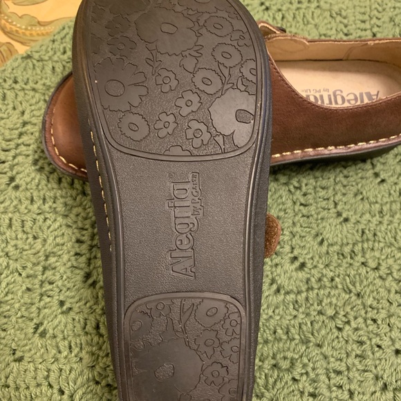 Alegria - worn once - Picture 2 of 2